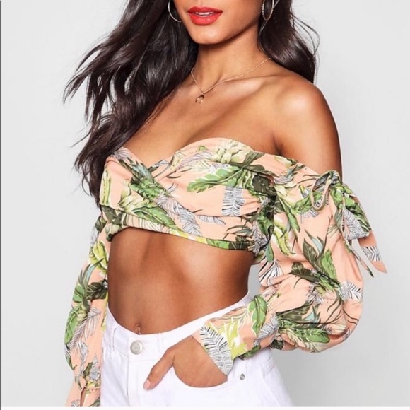Boohoo Tops - BooHoo crop top